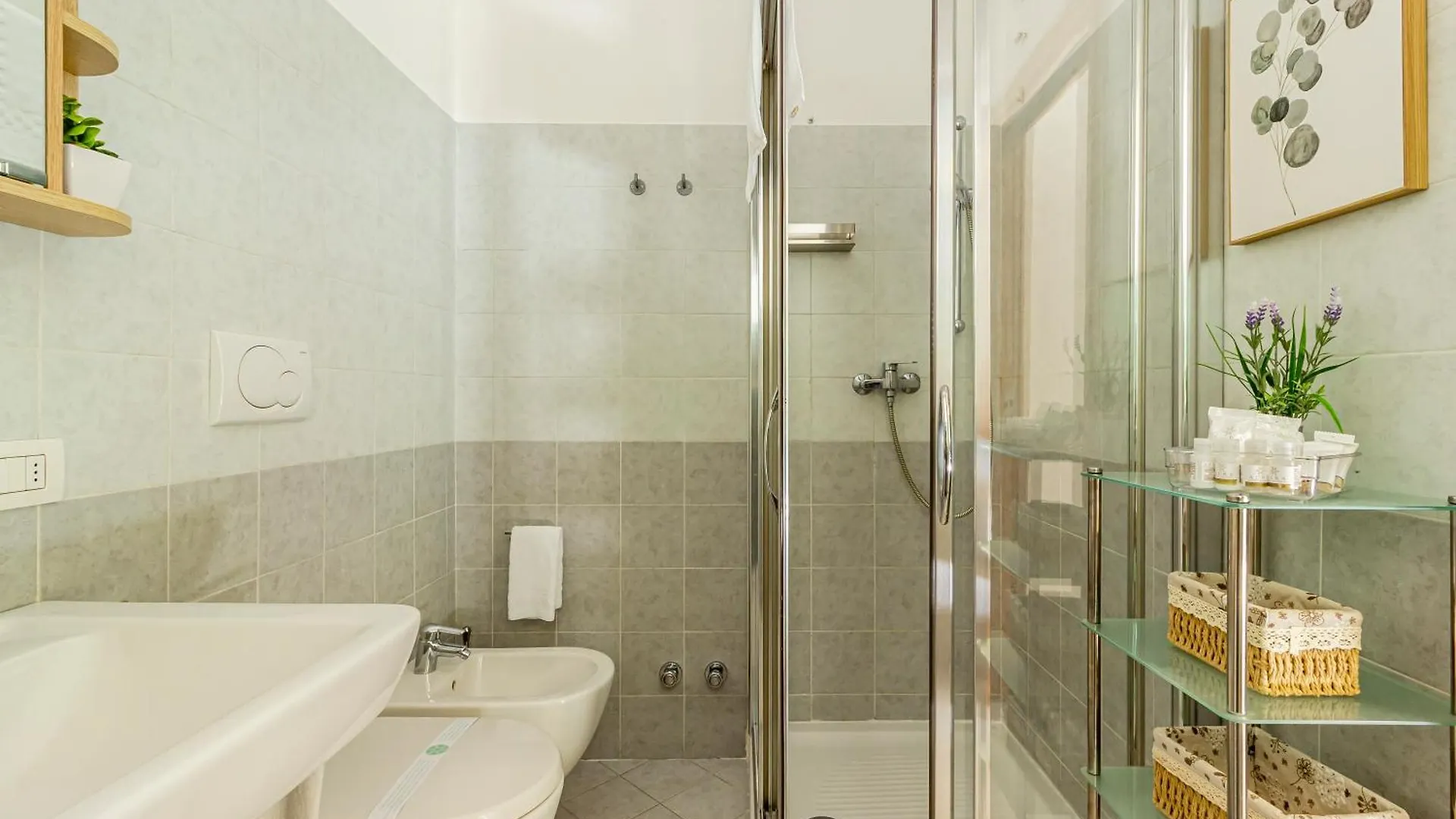 Private Garden & Garage - Self Check-In & Remote Access Appartement Como